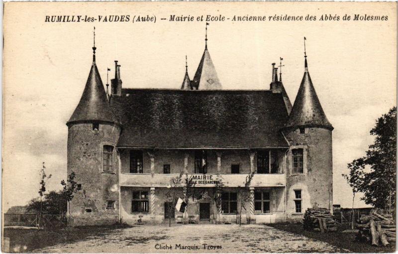 Carte postale ancienne Rumilly Mairie et Ecole
