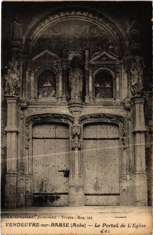 Carte postale ancienne Vendeuvre Eglise