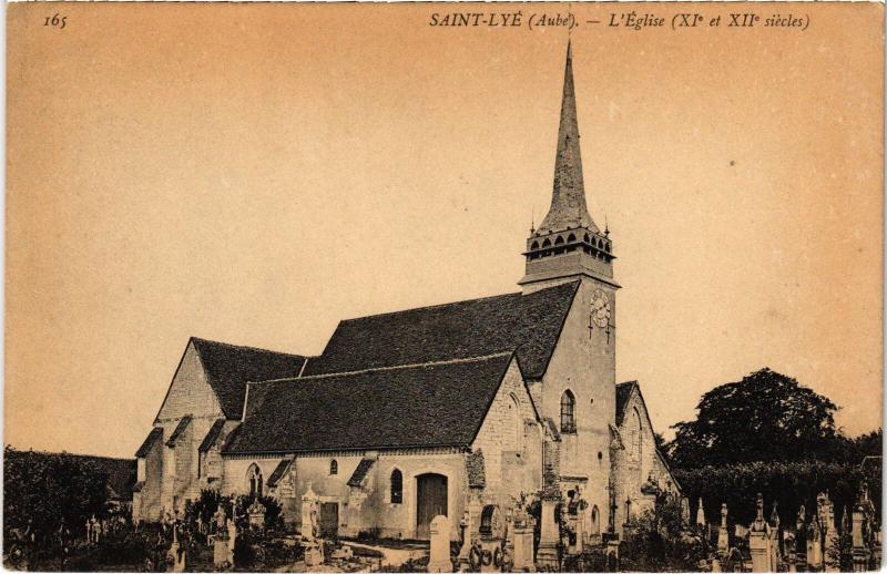 Carte postale ancienne St Lye Eglise
