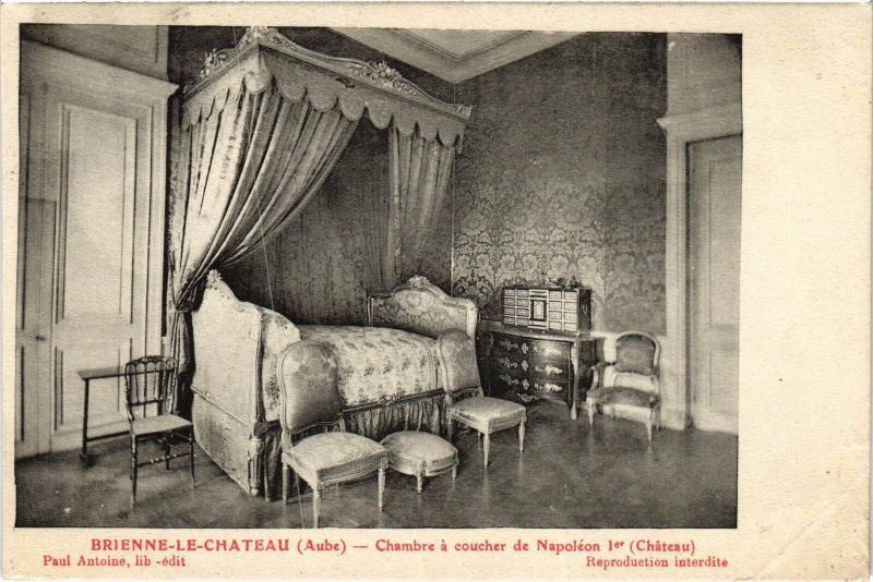 Carte postale ancienne Brienne Chambre du Chateau