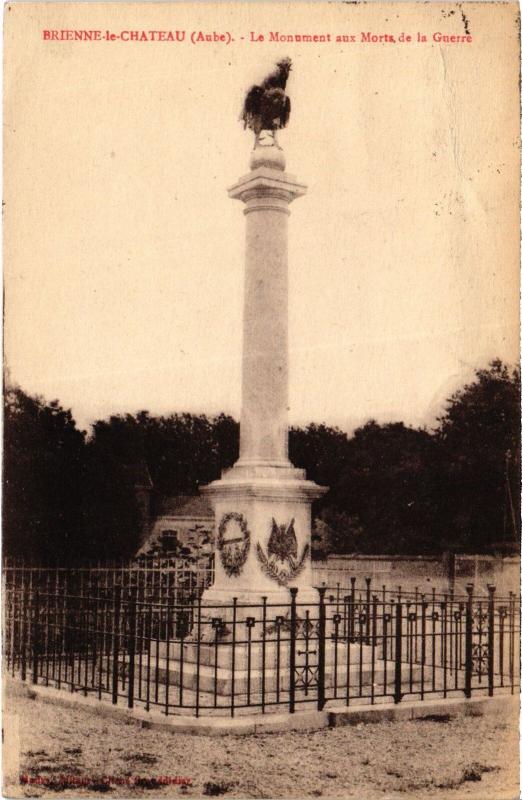 Carte postale ancienne Brienne Monument aux Morts