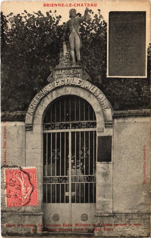 Carte postale ancienne Brienne Porte Ecole Militaire