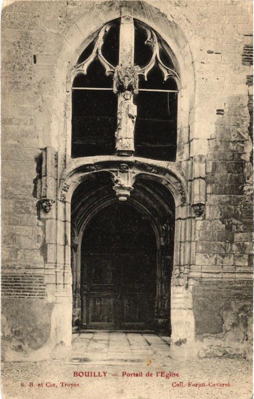 Carte postale ancienne Bouilly Portail de l'Eglise à Bouilly