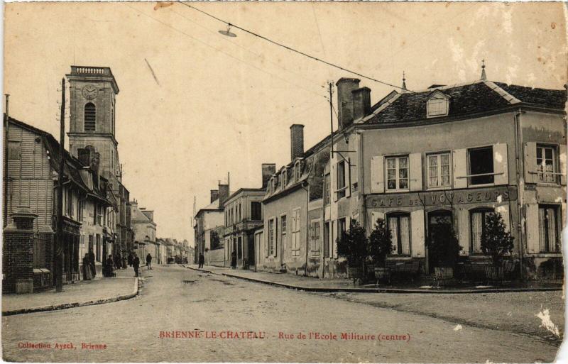 Carte postale ancienne Brienne Rue de l'Ecole Militaire