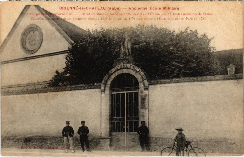 Carte postale ancienne Brienne Ancienne Ecole Militaire