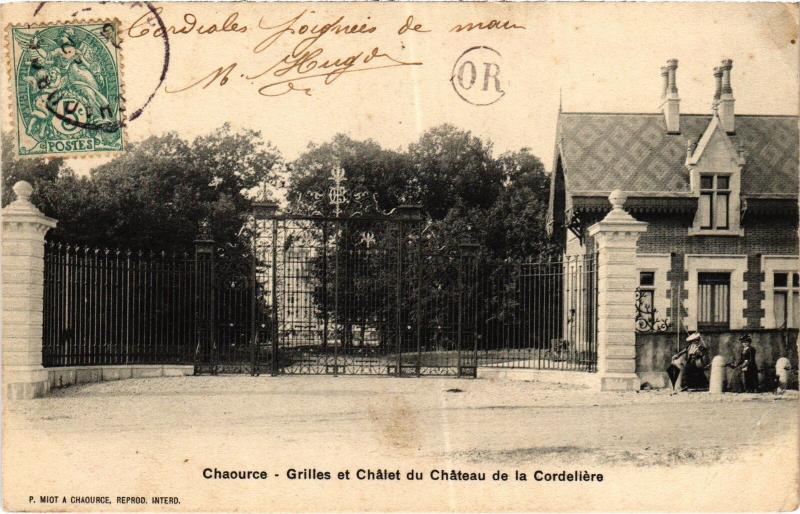 Carte postale ancienne Chaource Grilles et Chalet du Chateau de la Cordeliere à Chaource