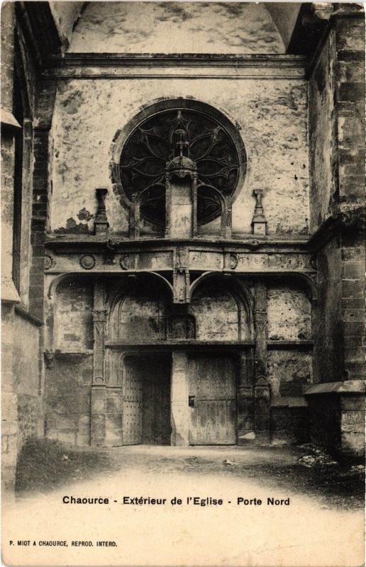 Carte postale ancienne Chaource Exterieur de l'Eglise à Chaource