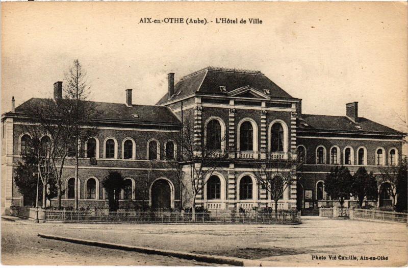 Carte postale ancienne Aix en Othe Hotel de Ville