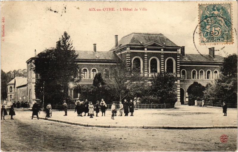 Carte postale ancienne Aix en Othe Hotel de Ville
