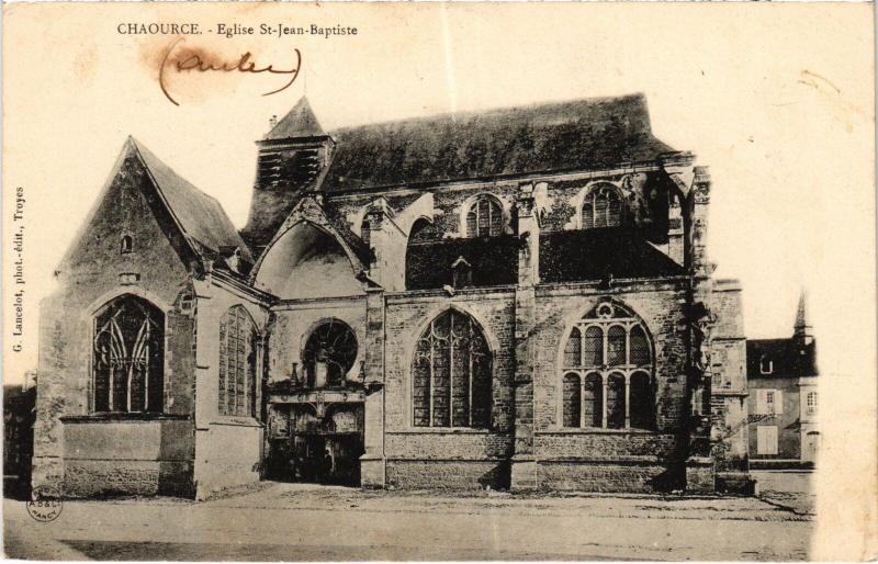 Carte postale ancienne Chaource Eglise Saint-Jean Baptiste à Chaource