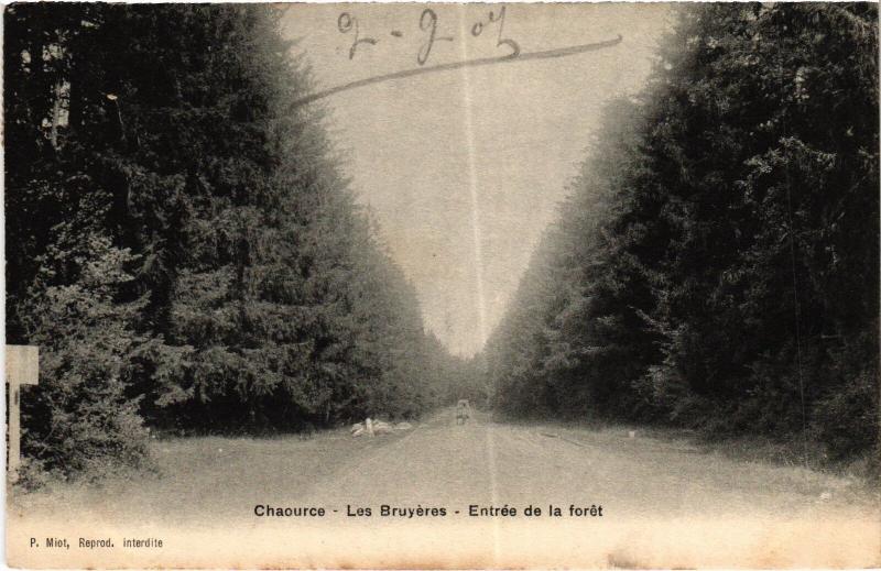Carte postale ancienne Chaource entree de la foret à Chaource