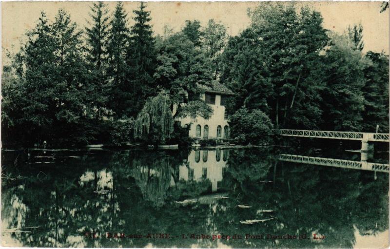 Carte postale ancienne Bar sur Aube Aube pres du Pont Danche à Bar-sur-Aube