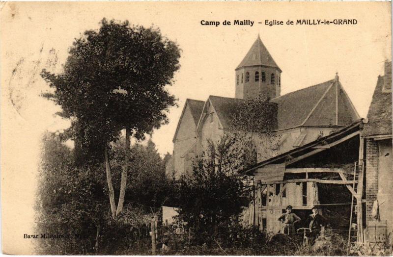 Carte postale ancienne Mailly le Camp Eglise de Mailly le Grand à Mailly-le-Camp