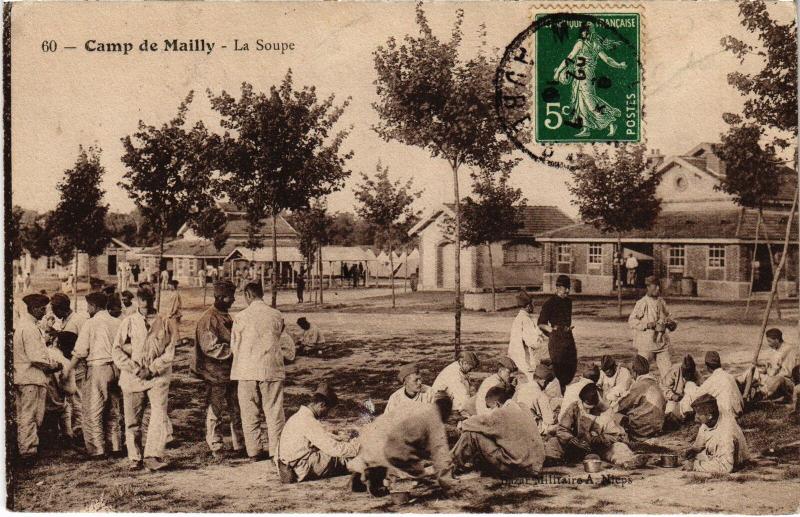 Carte postale ancienne Mailly le Camp la soupe à Mailly-le-Camp