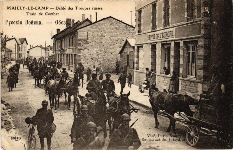 Carte postale ancienne Mailly le Camp defile des troupes russes à Mailly-le-Camp