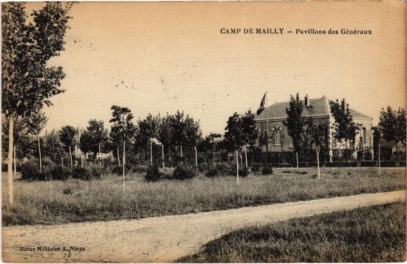 Carte postale ancienne Mailly le Camp Emplissage des Paillasses à Mailly-le-Camp
