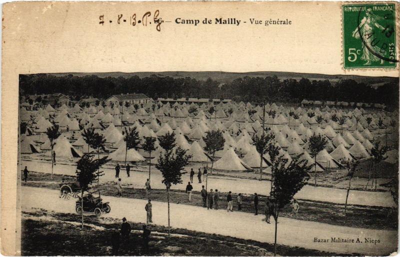 Carte postale ancienne Mailly le Camp baraquements à Mailly-le-Camp