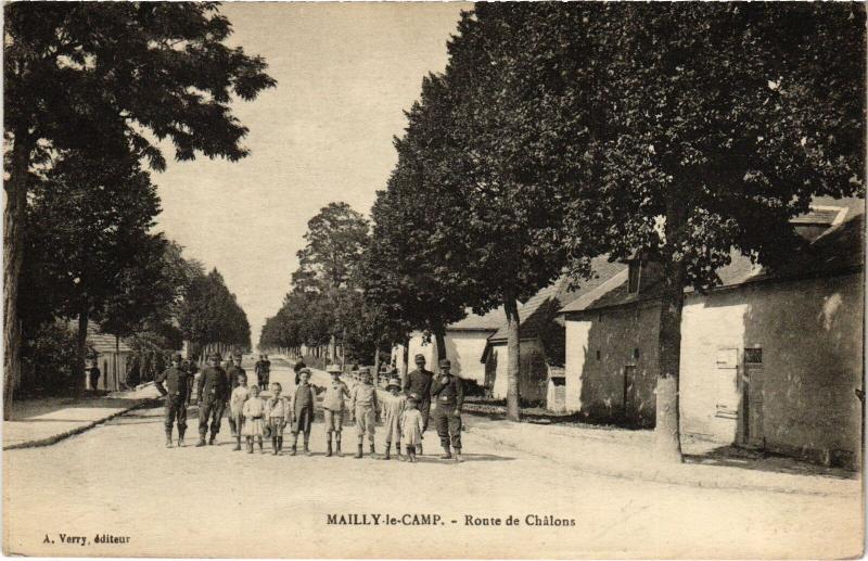 Carte postale ancienne Mailly le Camp Rue du Jard à Mailly-le-Camp