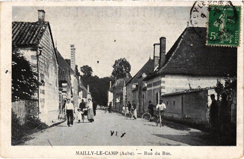 Carte postale ancienne Mailly le Camp Rue du Bas à Mailly-le-Camp