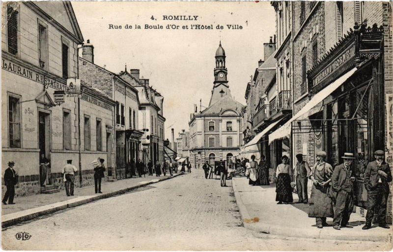 Carte postale ancienne Romilly Rue de la Boule d'Or