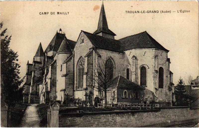 Carte postale ancienne Mailly le Camp Eglise de Trouan le Grand à Mailly-le-Camp