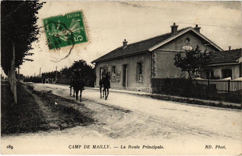Carte postale ancienne Mailly le Camp Route Principale à Mailly-le-Camp
