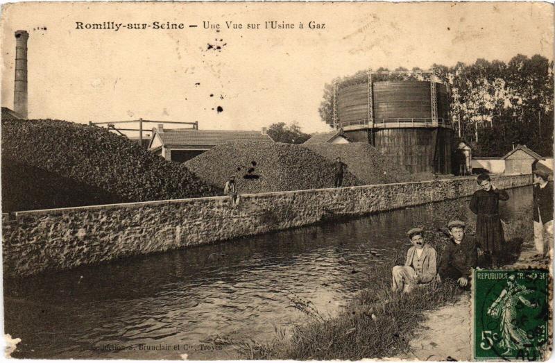 Carte postale ancienne Romilly une vue sur l'Usine