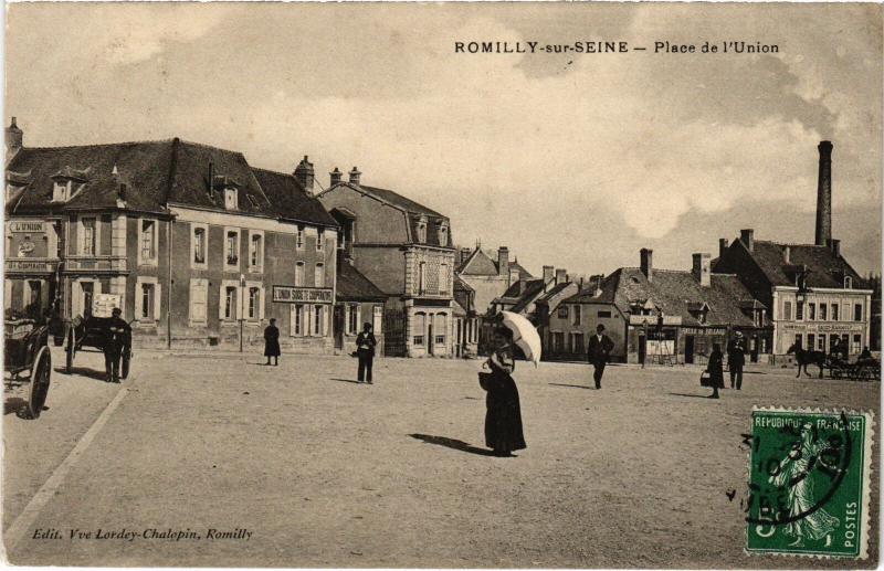 Carte postale ancienne Romilly Place de l'Union