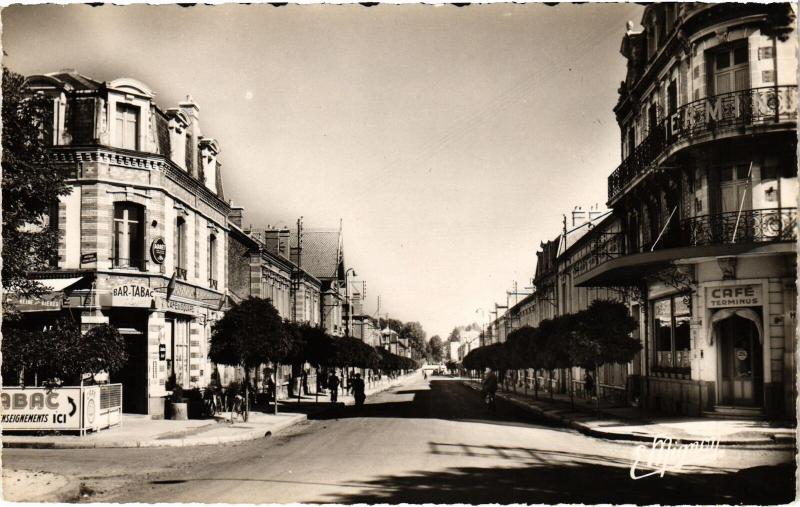 Carte postale ancienne Romilly Rue Carnot