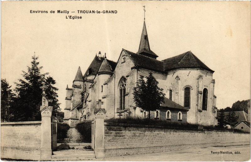 Carte postale ancienne Trouan Eglise