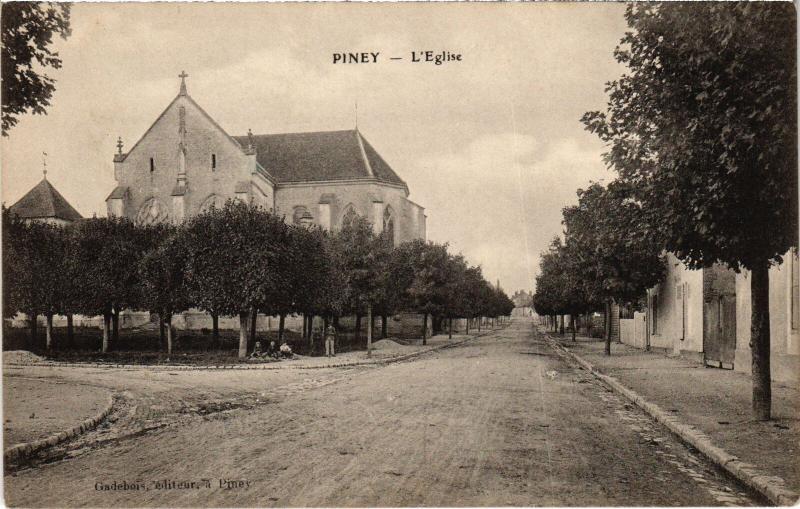 Carte postale ancienne Piney Eglise à Piney