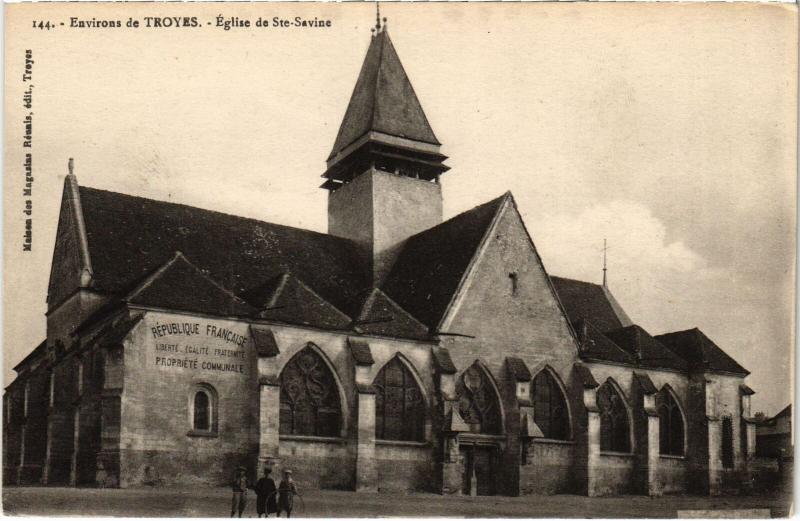 Carte postale ancienne Ste Savine Eglise