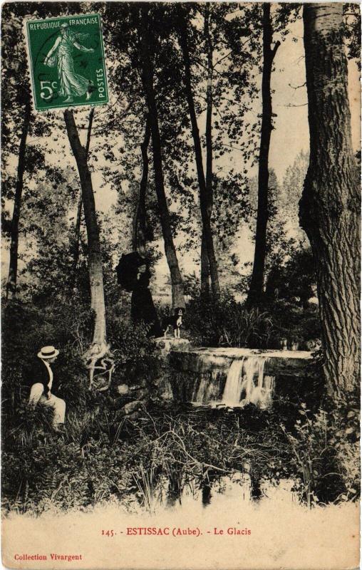 Carte postale ancienne Estissac le Glacis à Estissac