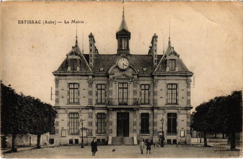 Carte postale ancienne Estissac la Mairie à Estissac