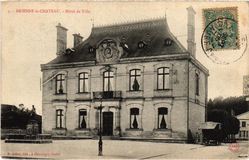 Carte postale ancienne Brienne Hotel de Ville