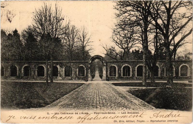 Carte postale ancienne Pont sur Seine les Arcades à Pont-sur-Seine