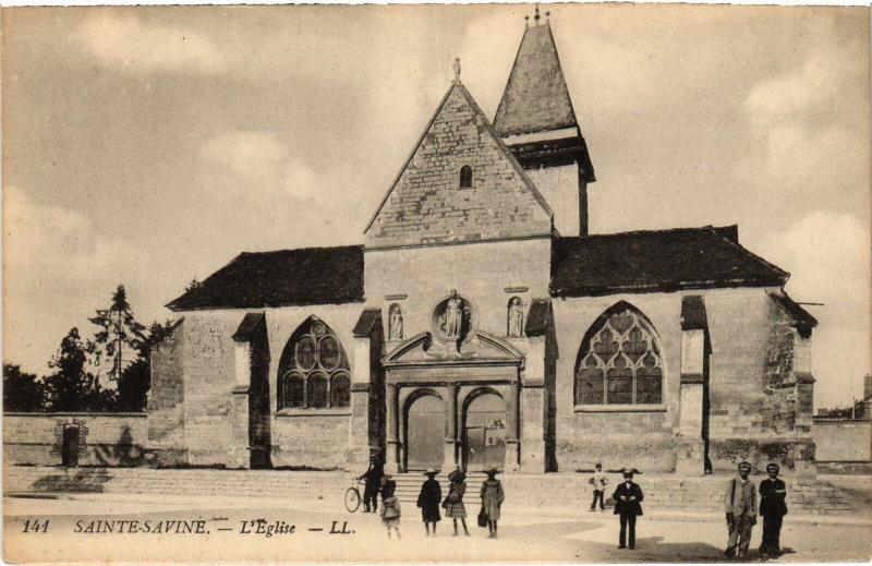 Carte postale ancienne Ste Savine Eglise