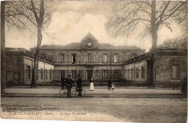 Carte postale ancienne Castelnaudary la Sous Prefecture