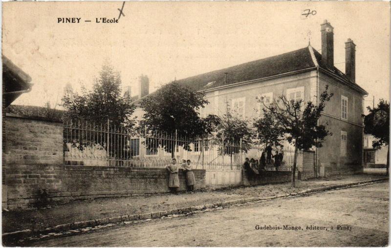 Carte postale ancienne Piney Ecole à Piney