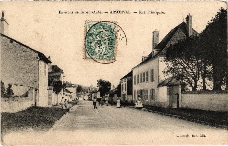 Carte postale ancienne Arsonval Rue Principale à Arsonval