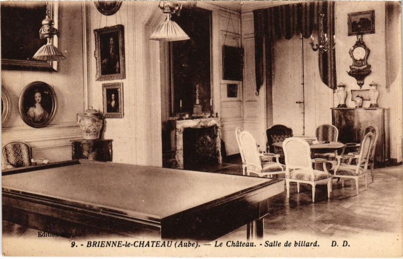 Carte postale ancienne Brienne le Chateau Salle de billard