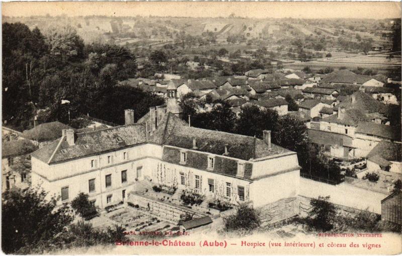 Carte postale ancienne Brienne Hospice