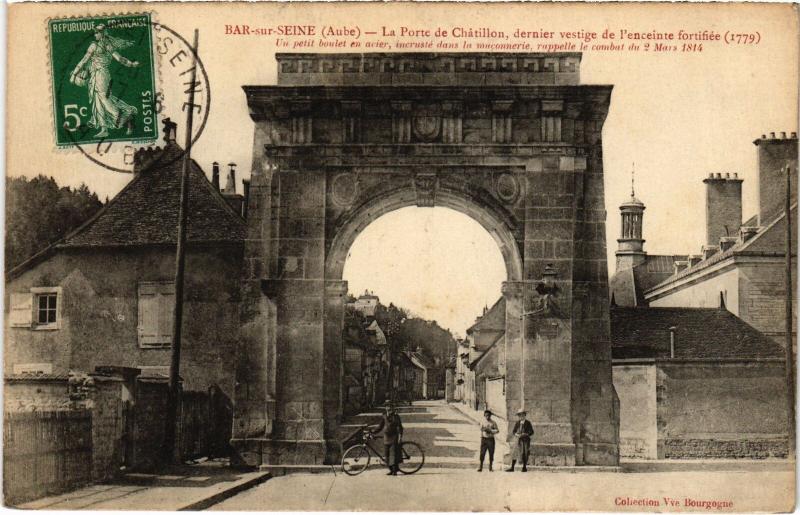 Carte postale ancienne Bar sur Seine Porte de Chatillon à Bar-sur-Seine