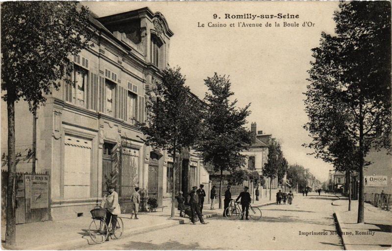 Carte postale ancienne Romilly le Casino Avenue de la Boule d'Or