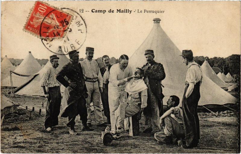 Carte postale ancienne Mailly le Camp au repos à Mailly-le-Camp