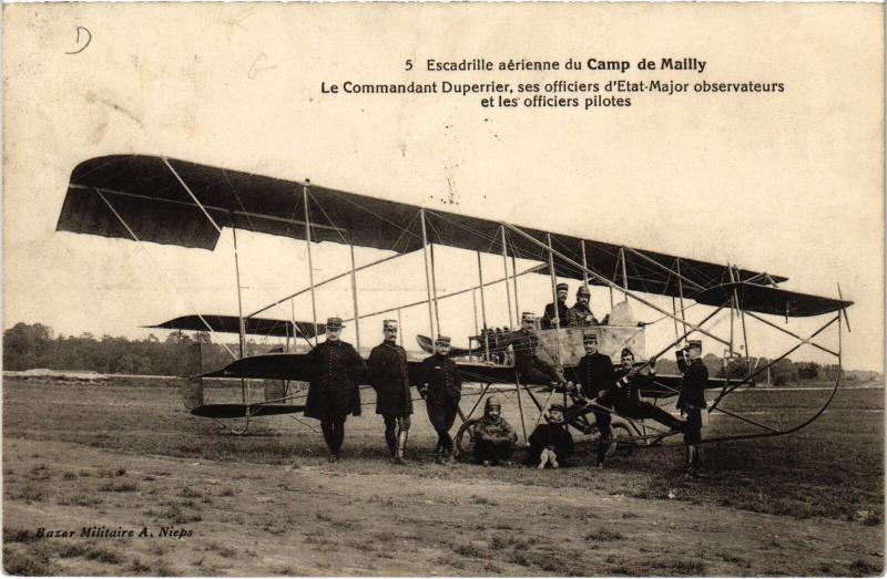 Carte postale ancienne Mailly le Camp Escadrille aerienne à Mailly-le-Camp