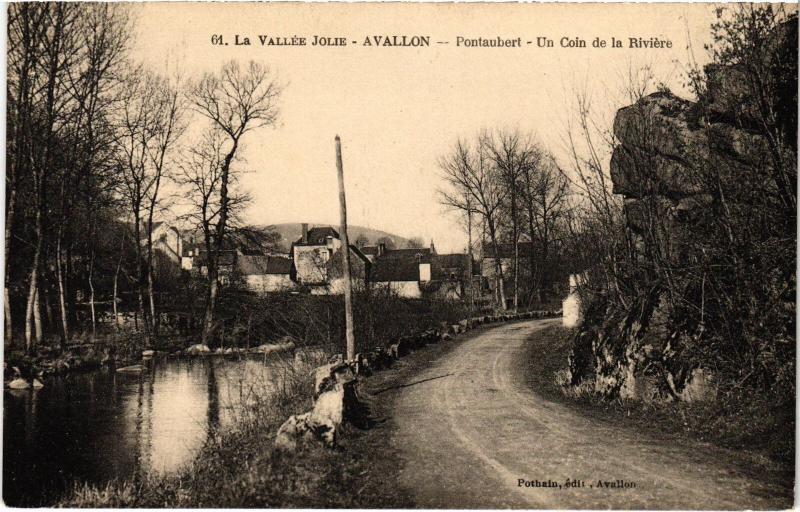 Carte postale ancienne Avallon un coin de la Riviere