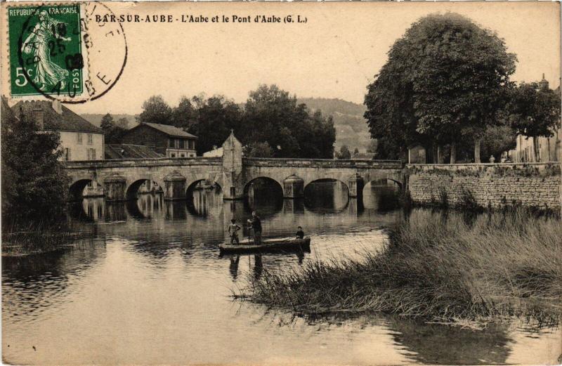 Carte postale ancienne Bar sur Aube Aube et le Pont d'Aube à Bar-sur-Aube
