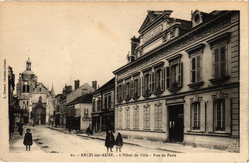Carte postale ancienne Arcis Hotel de Ville