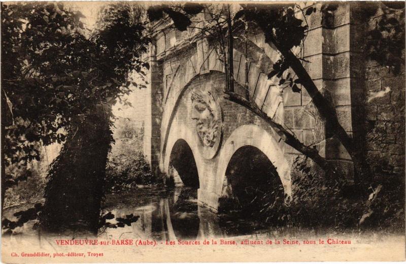 Carte postale ancienne Vendeuvre Les Sources de la Barse